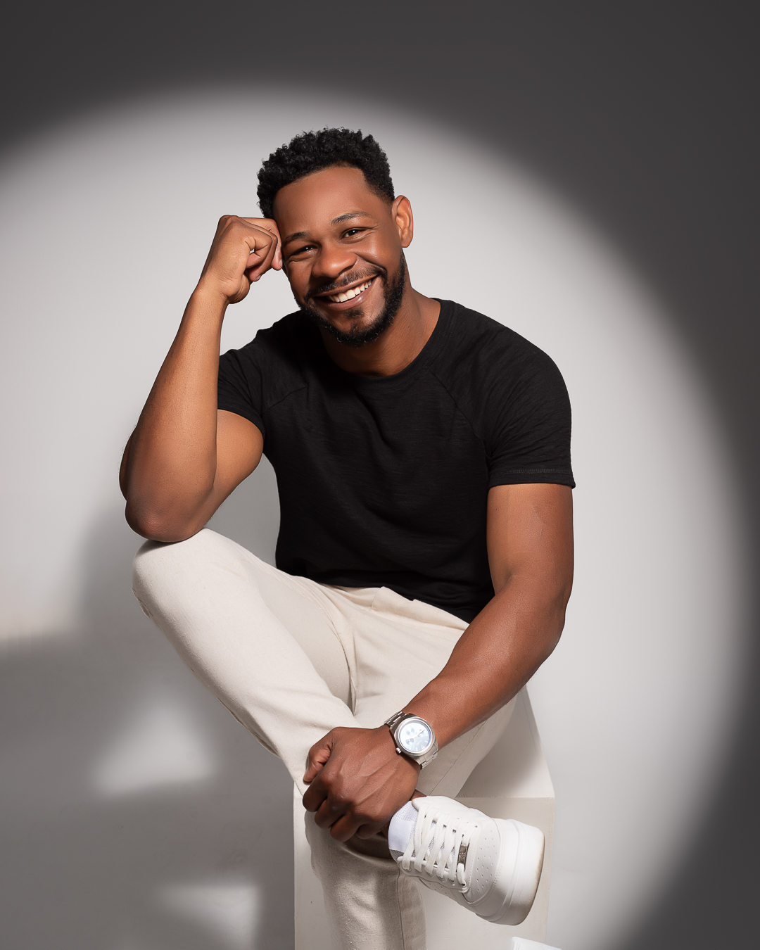 Ensaio empresarial masculino em estúdio, fotos corporativas em Cotia