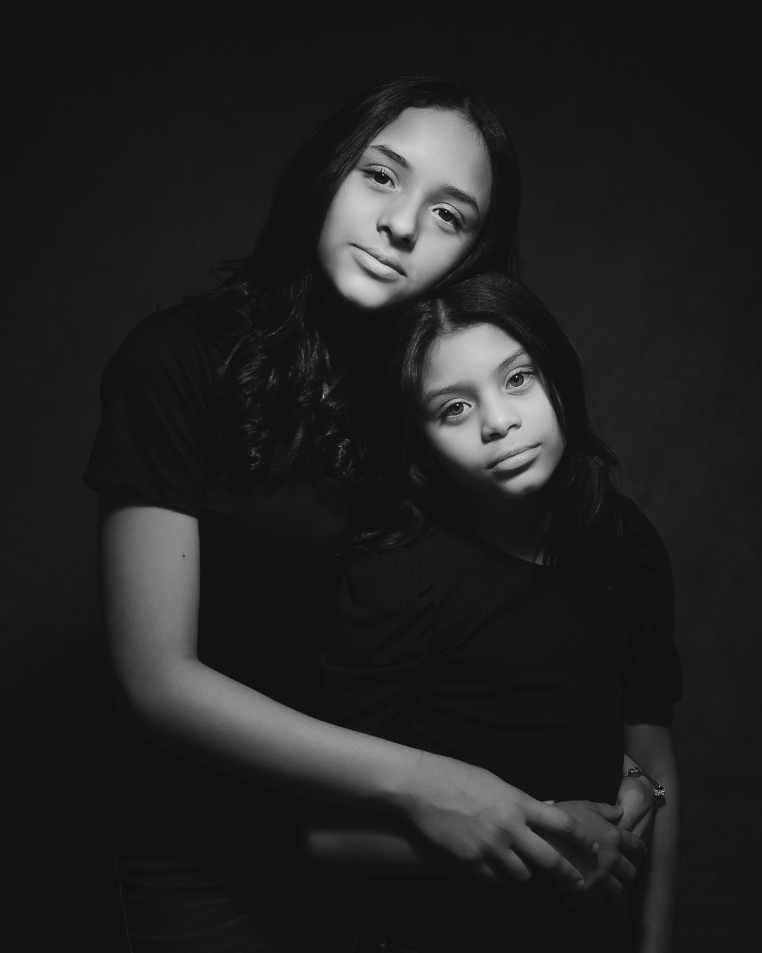 Ensaio de família em estilo clássico em Cotia, fotografia atemporal para recordação